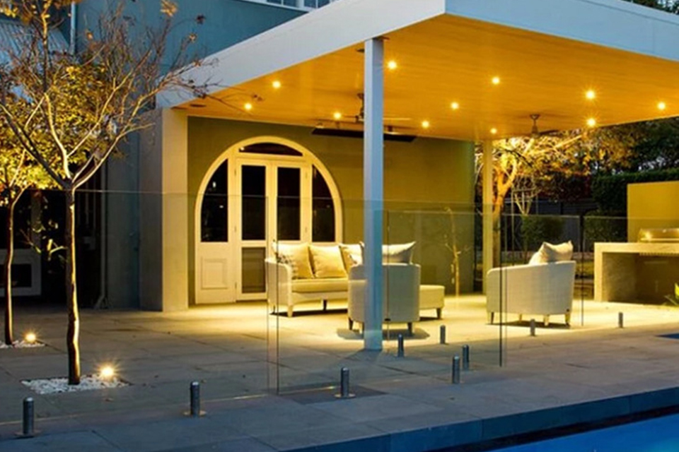 9048297483_2063611839